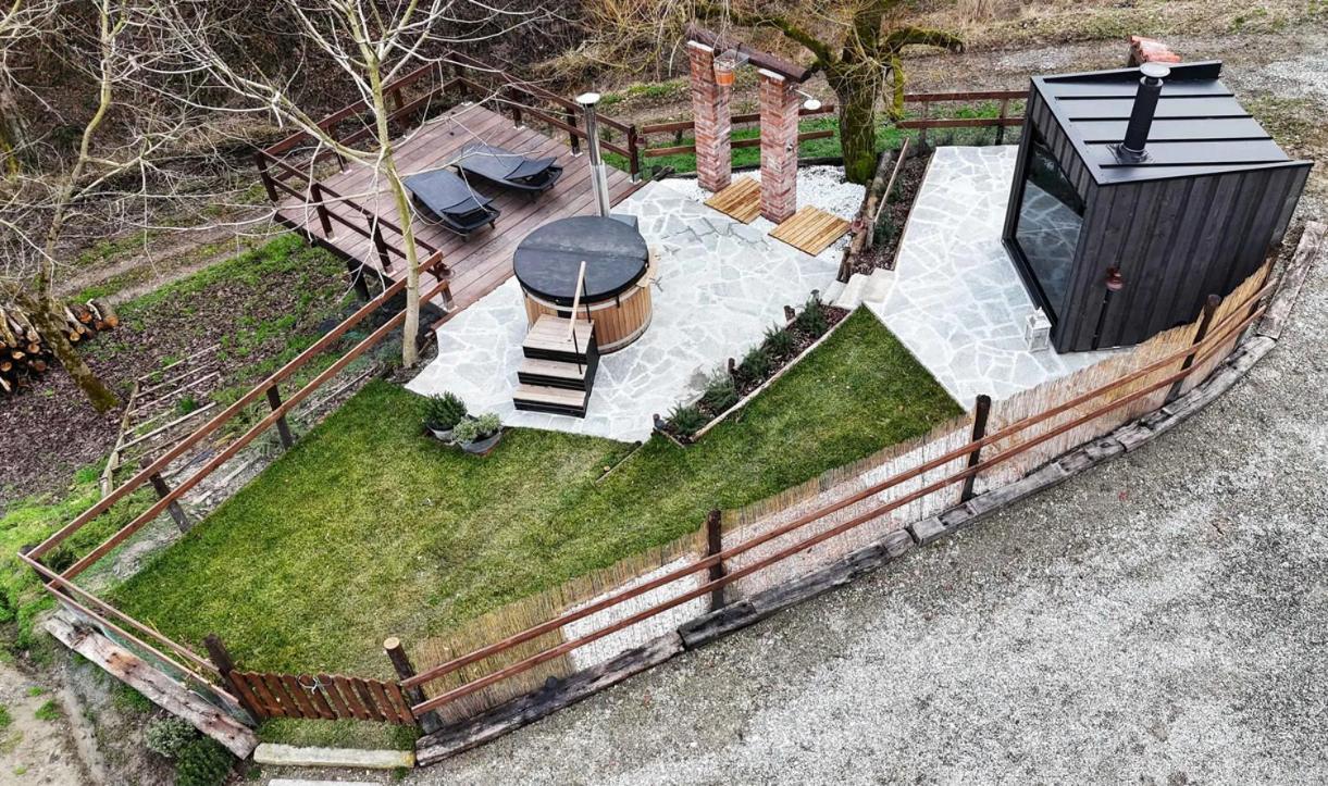 Bed and Breakfast La Casa In Collina Cinzano Екстер'єр фото